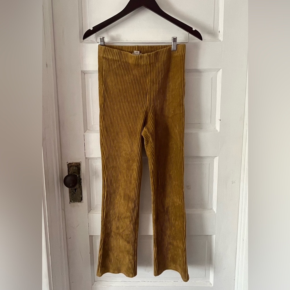 Billabong- corduroy pants- light rust color (m) with a slight flare